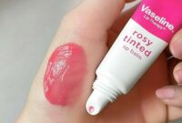 Lip Balm Vaseline Rosy – Melembap atau Sekadar Wangi?